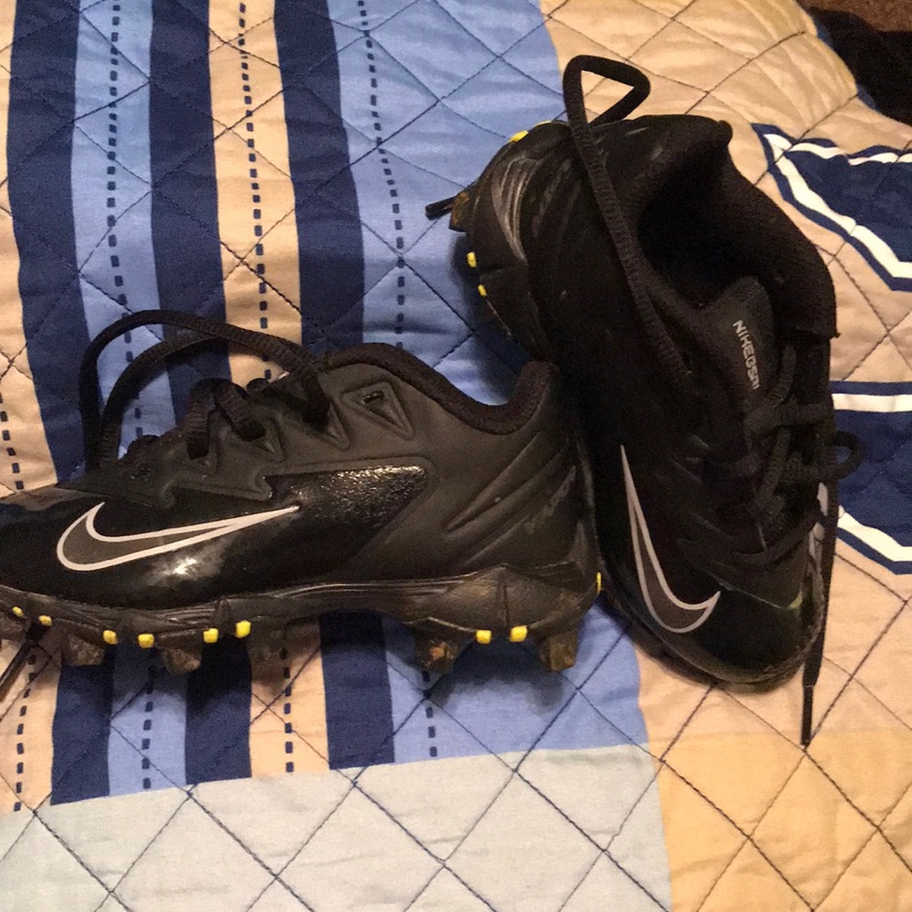 Nike baseball cleats